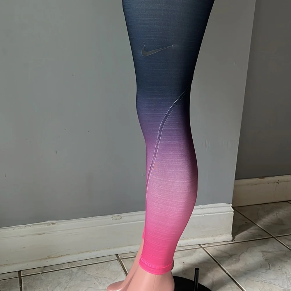 Nike leggings - Picture 2 of 7